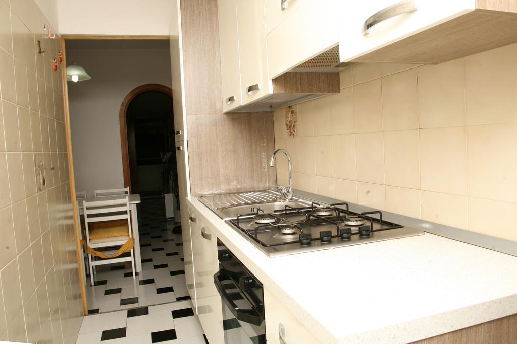 De Amicis Apartment Cagliari Rum bild