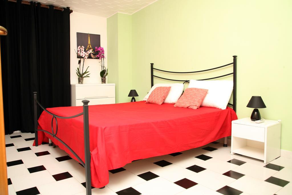De Amicis Apartment Cagliari Rum bild